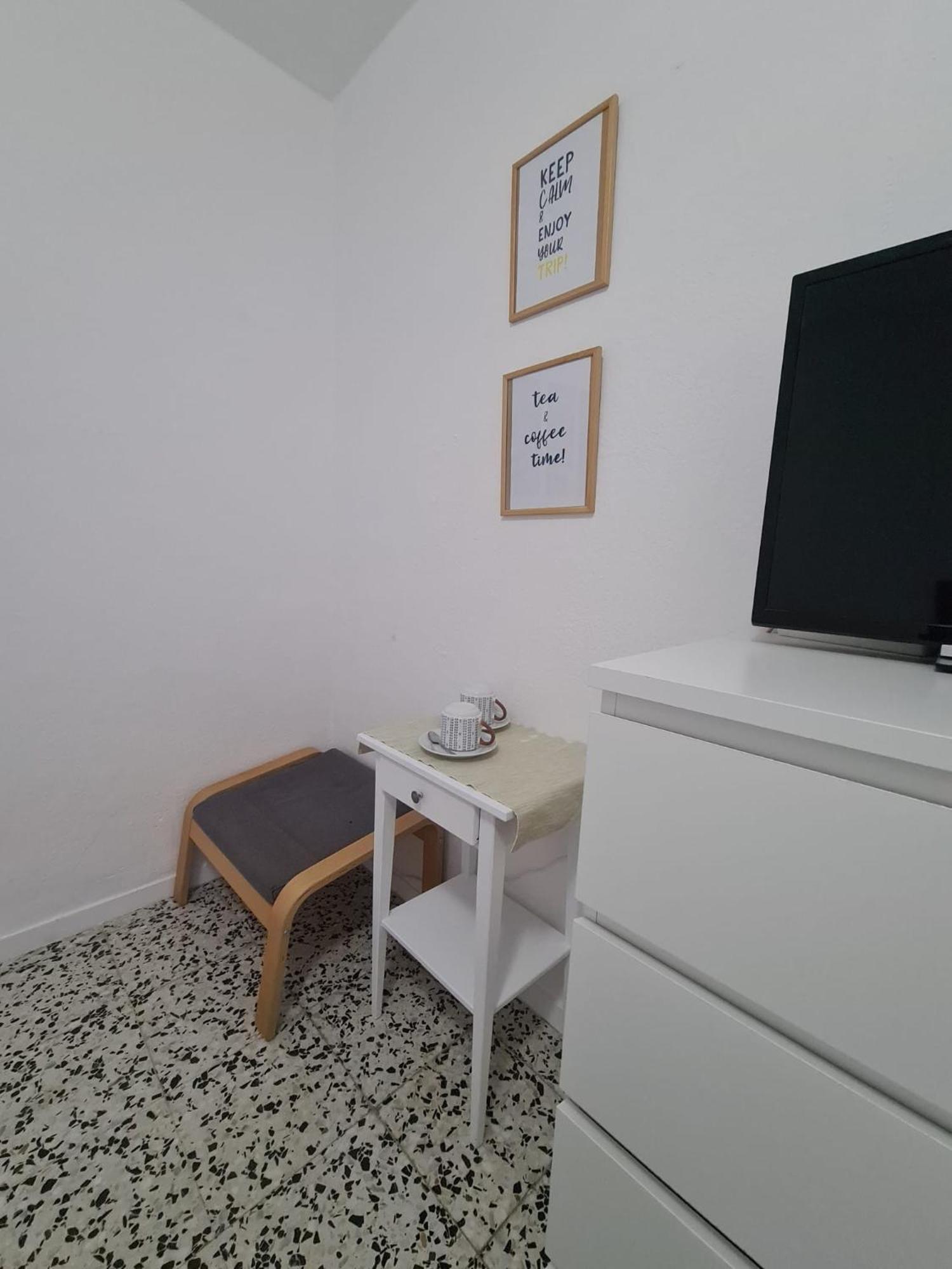 Eeb Private Room Habitacion Privada En Piso Compartido ลาลากูนา ภายนอก รูปภาพ