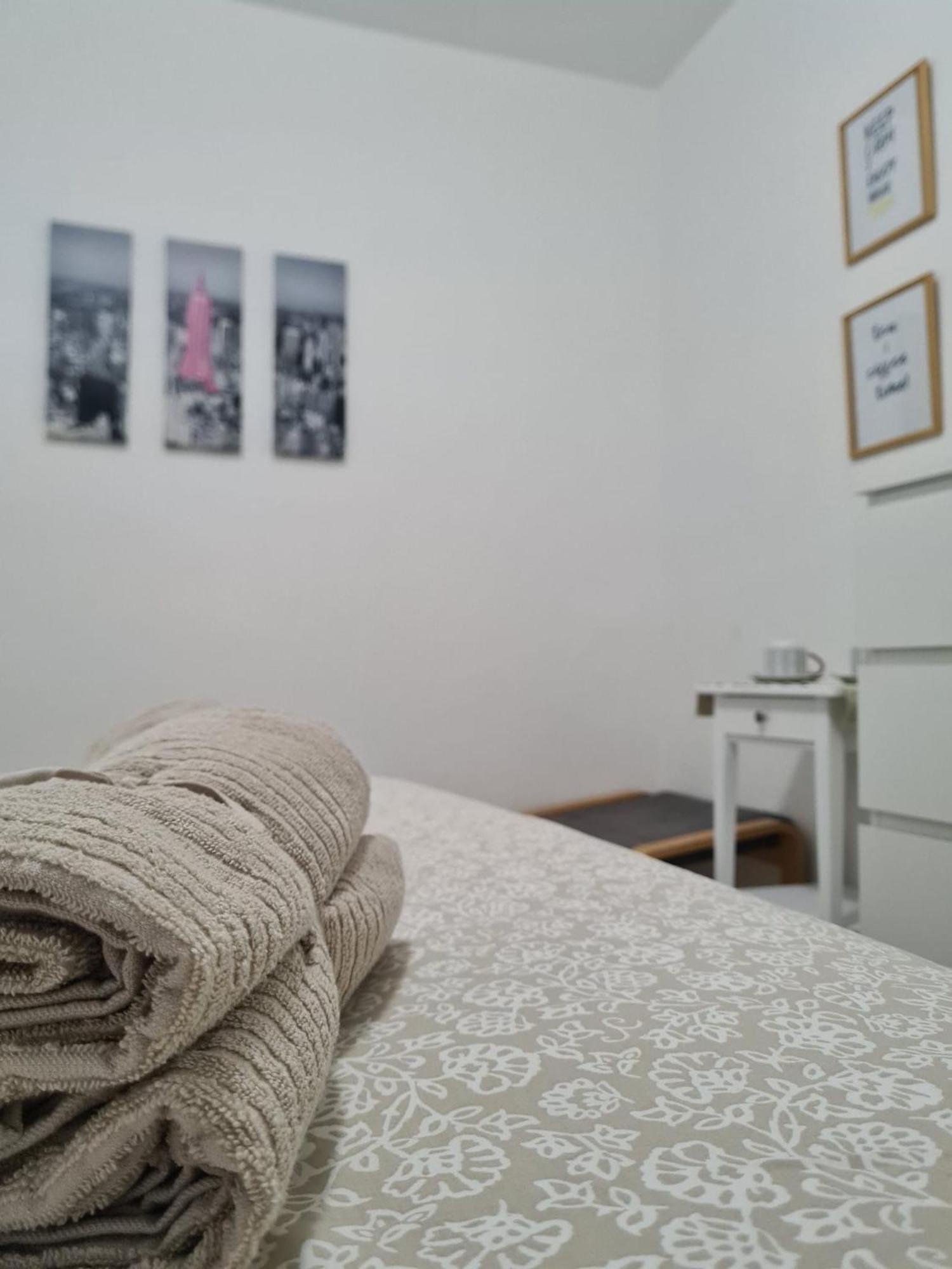 Eeb Private Room Habitacion Privada En Piso Compartido ลาลากูนา ภายนอก รูปภาพ