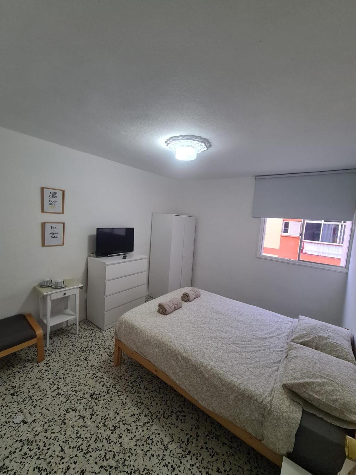 Eeb Private Room Habitacion Privada En Piso Compartido ลาลากูนา ภายนอก รูปภาพ