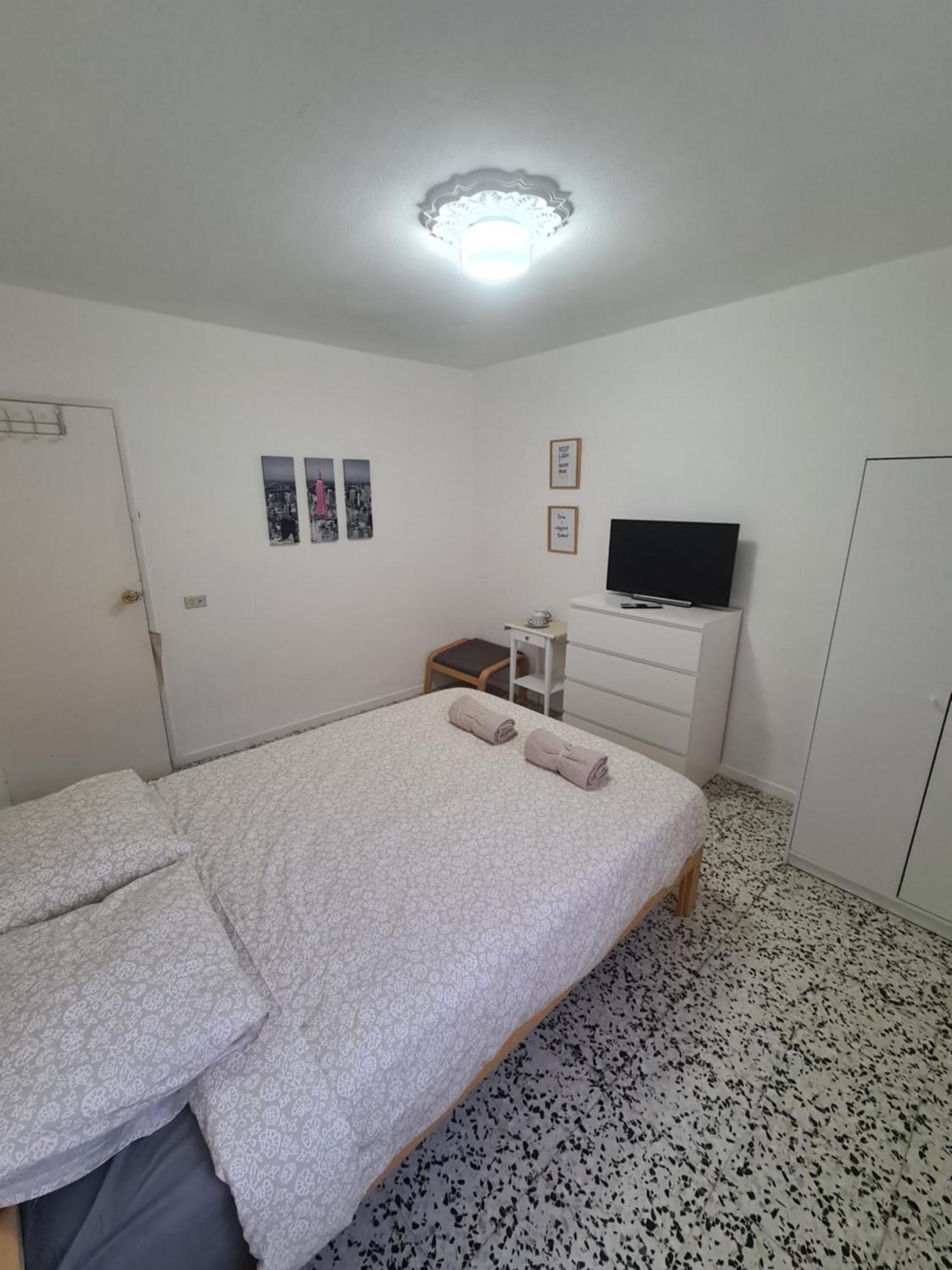 Eeb Private Room Habitacion Privada En Piso Compartido ลาลากูนา ภายนอก รูปภาพ
